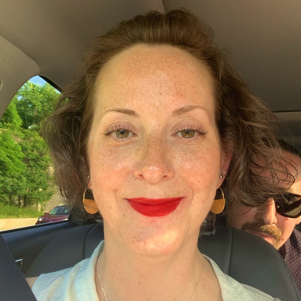 Meet your Posher, Danielle